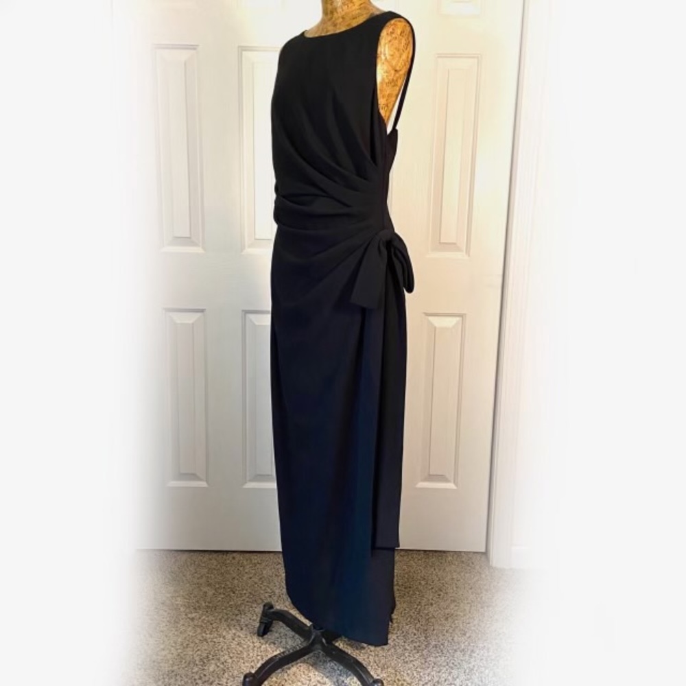 En Francaise By Huey Waltzer Black Evening Gown